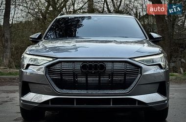 Audi e-tron  2019