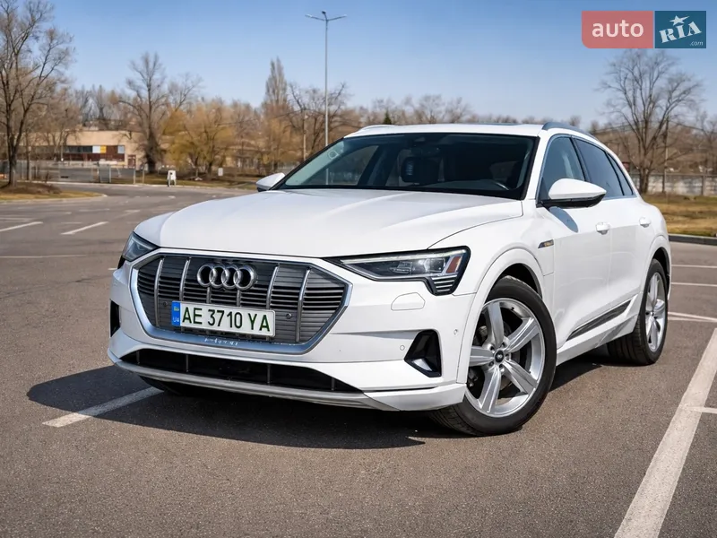 Audi e-tron 2019