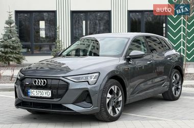 Audi e-tron  2021