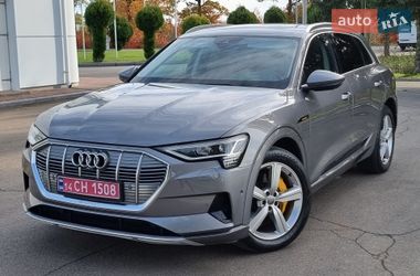 Audi e-tron  2020