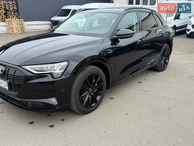 Audi e-tron