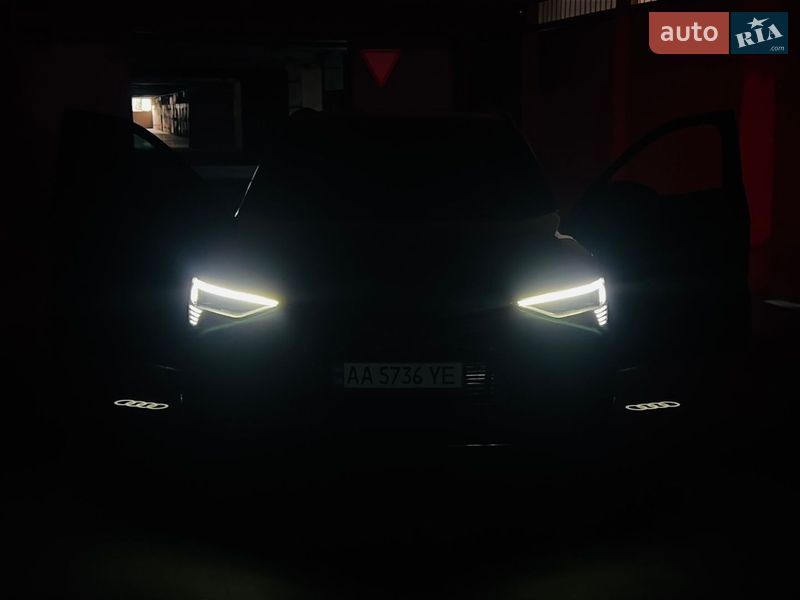 Позашляховик / Кросовер Audi e-tron 2019 в Києві