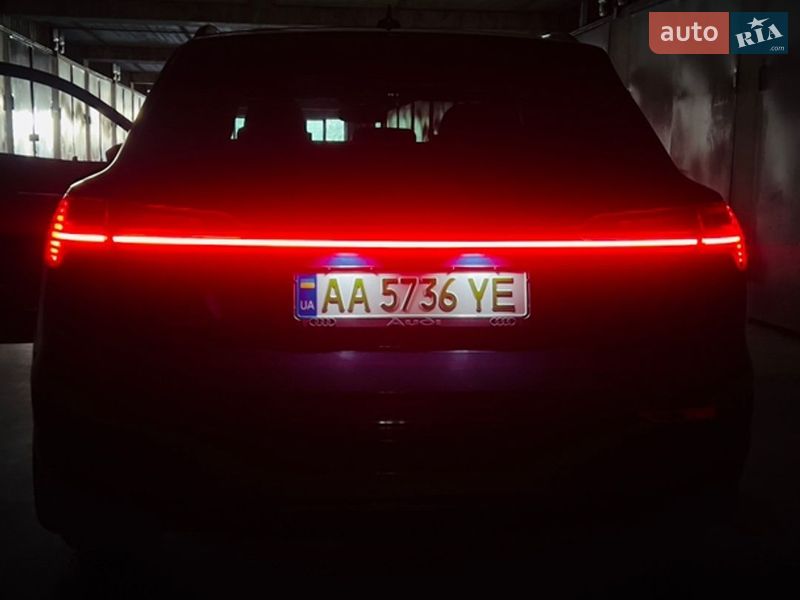 Позашляховик / Кросовер Audi e-tron 2019 в Києві