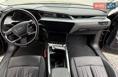 Внедорожник / Кроссовер Audi e-tron 2020 в Киеве фото 17 Внедорожник / Кроссовер Audi e-tron 2020 в Киеве