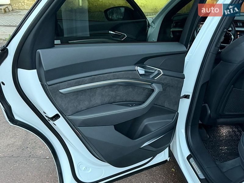 Внедорожник / Кроссовер Audi e-tron 2019 в Полтаве фото 15 Внедорожник / Кроссовер Audi e-tron 2019 в Полтаве