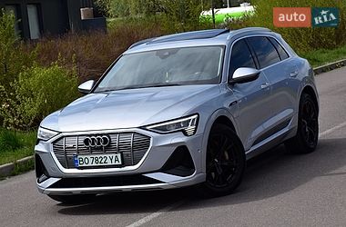Audi e-tron  2020