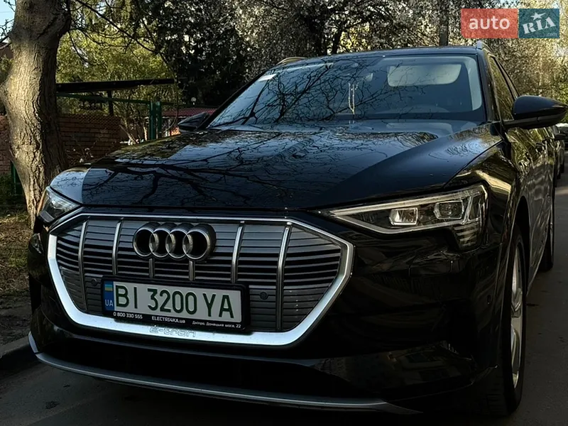 Audi e-tron 2019