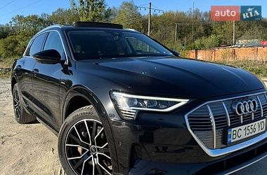 Audi e-tron  2019