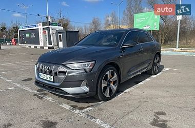 Audi e-tron  2019
