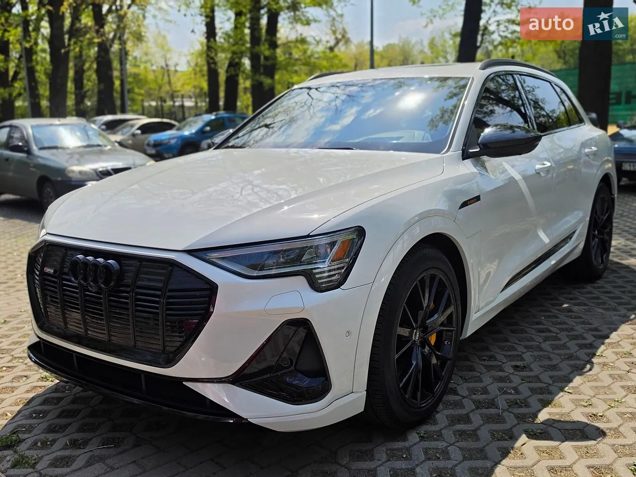2022 Audi e-tron - мініатюра 2