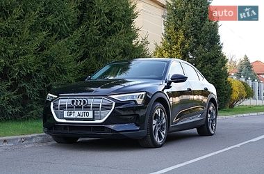 Audi e-tron  2022