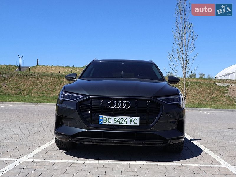 Audi e-tron 2019