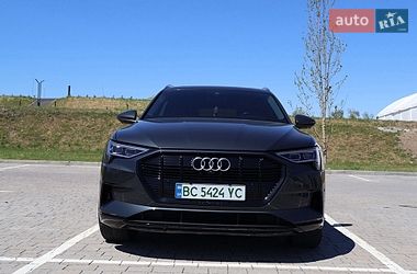 Audi e-tron  2019
