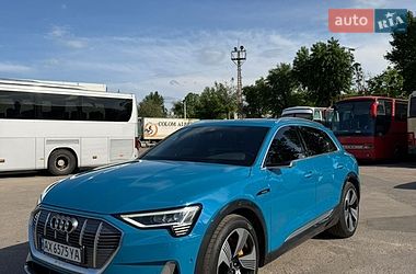 Audi e-tron  2019