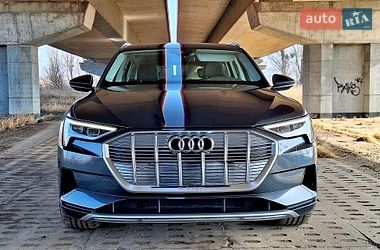 Audi e-tron  2019