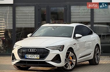 Audi e-tron  2022