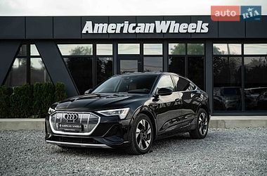Audi e-tron  2022