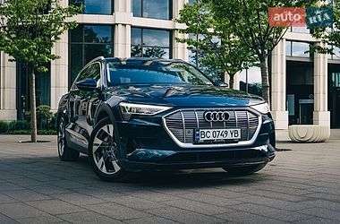 Audi e-tron  2020