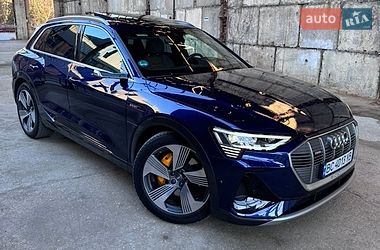 Audi e-tron  2020