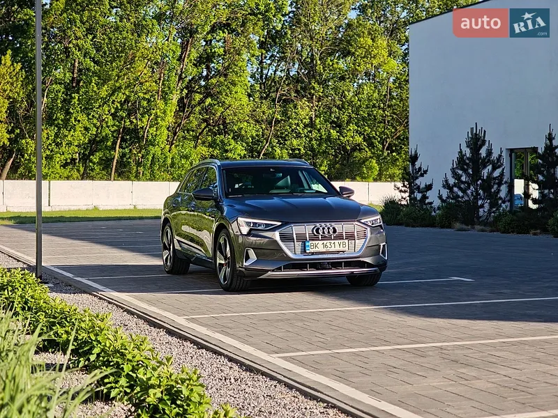 Audi e-tron