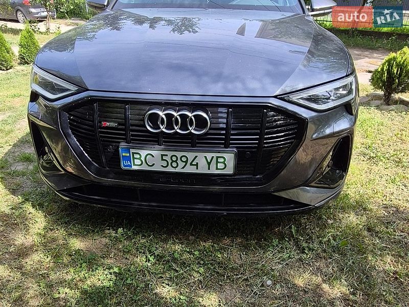 Позашляховик / Кросовер Audi e-tron 2019 в Миколаєві