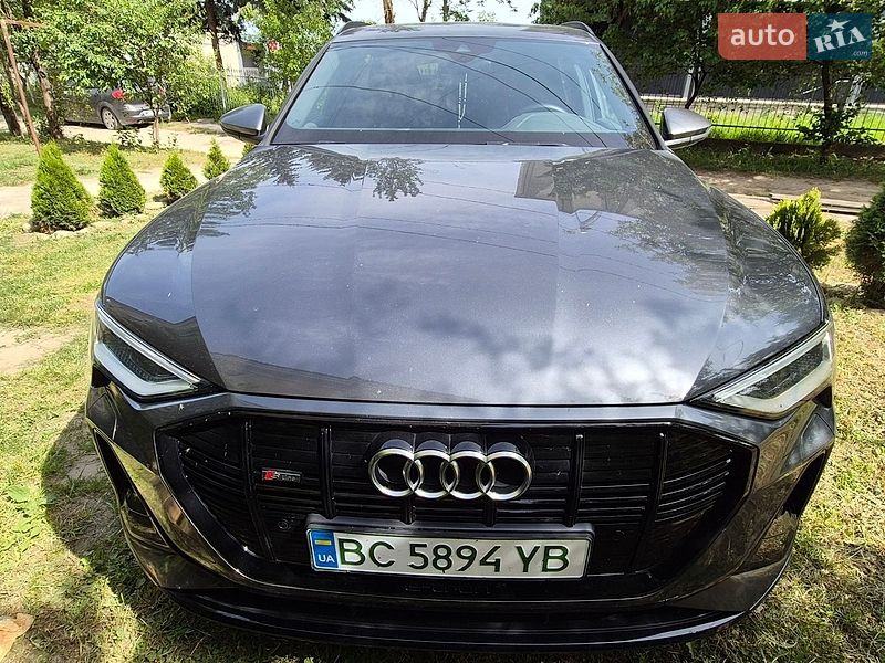 Позашляховик / Кросовер Audi e-tron 2019 в Миколаєві