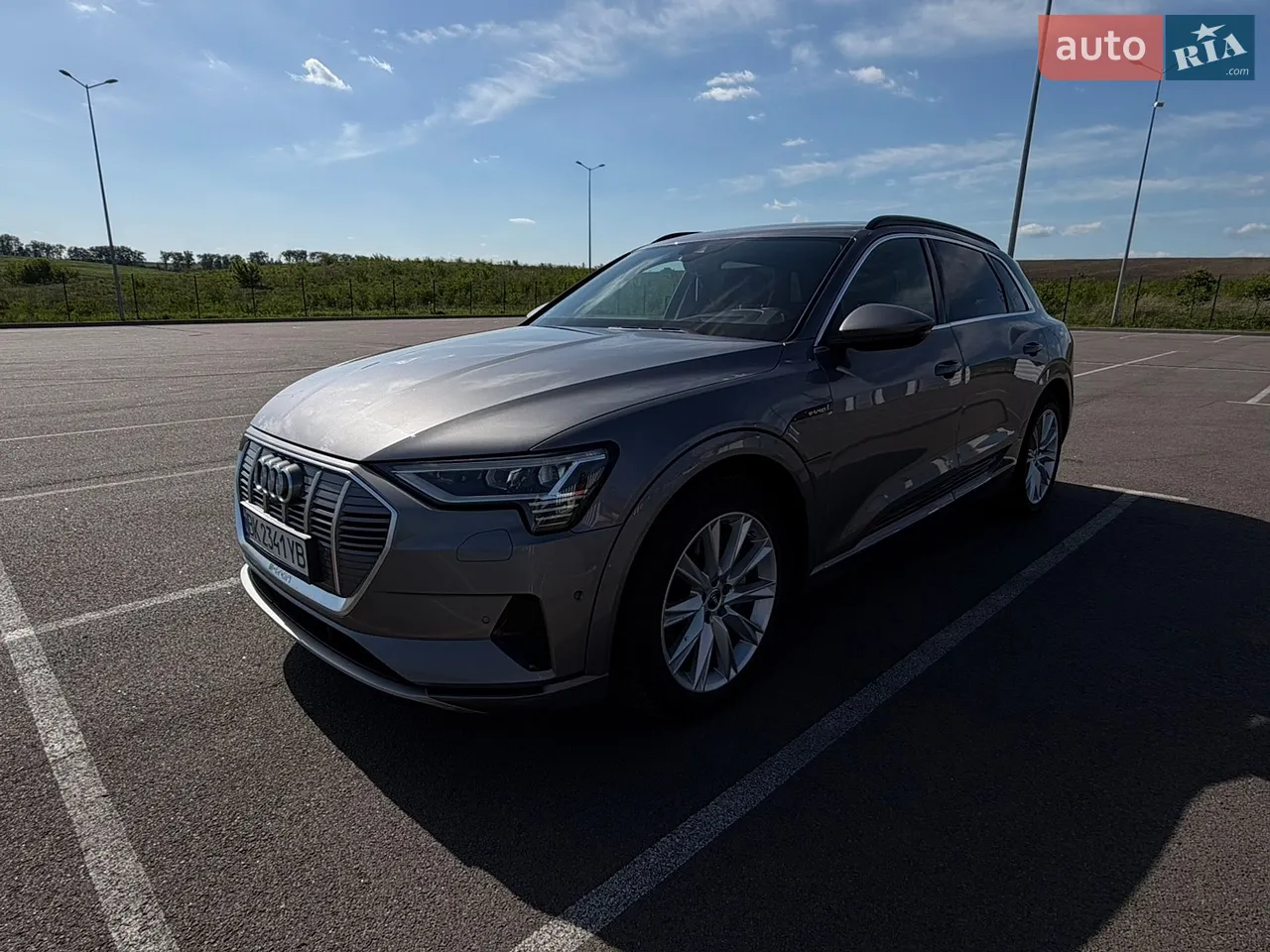 2019 Audi e-tron - мініатюра 2