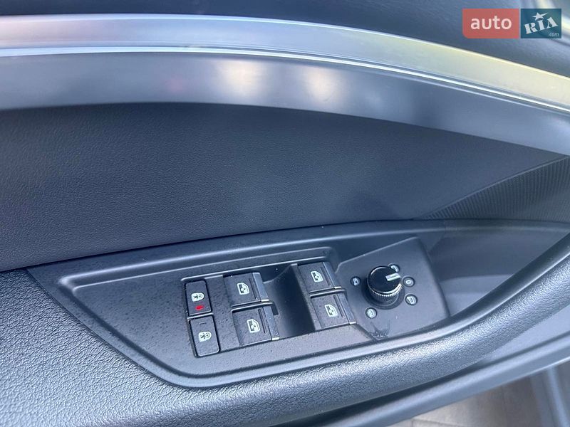 Позашляховик / Кросовер Audi e-tron 2020 в Чернігові