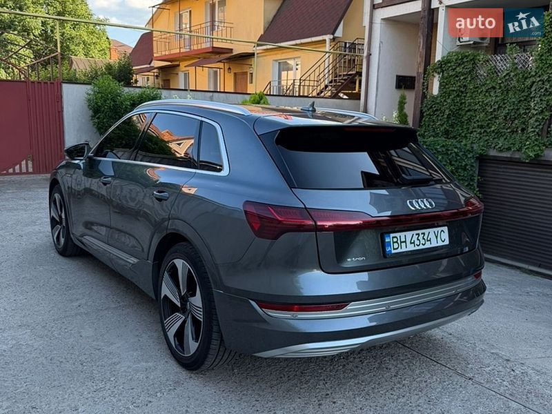 Позашляховик / Кросовер Audi e-tron 2019 в Одесі