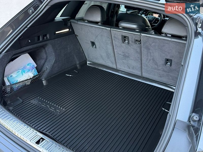 Позашляховик / Кросовер Audi e-tron 2019 в Одесі