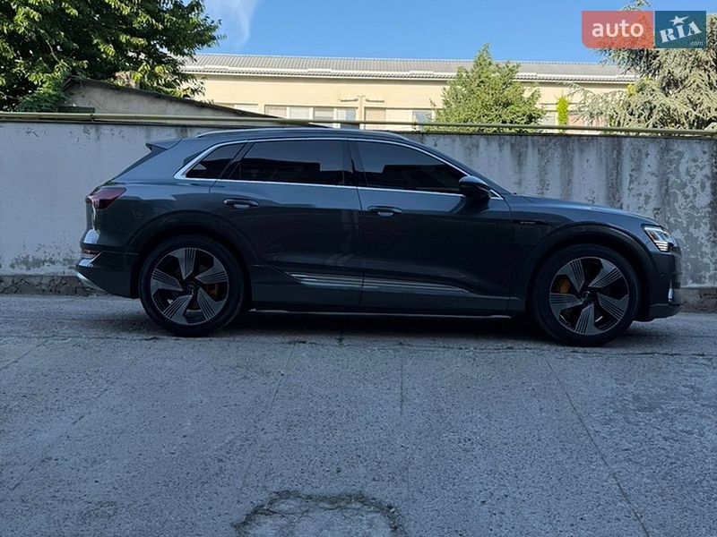 Позашляховик / Кросовер Audi e-tron 2019 в Одесі