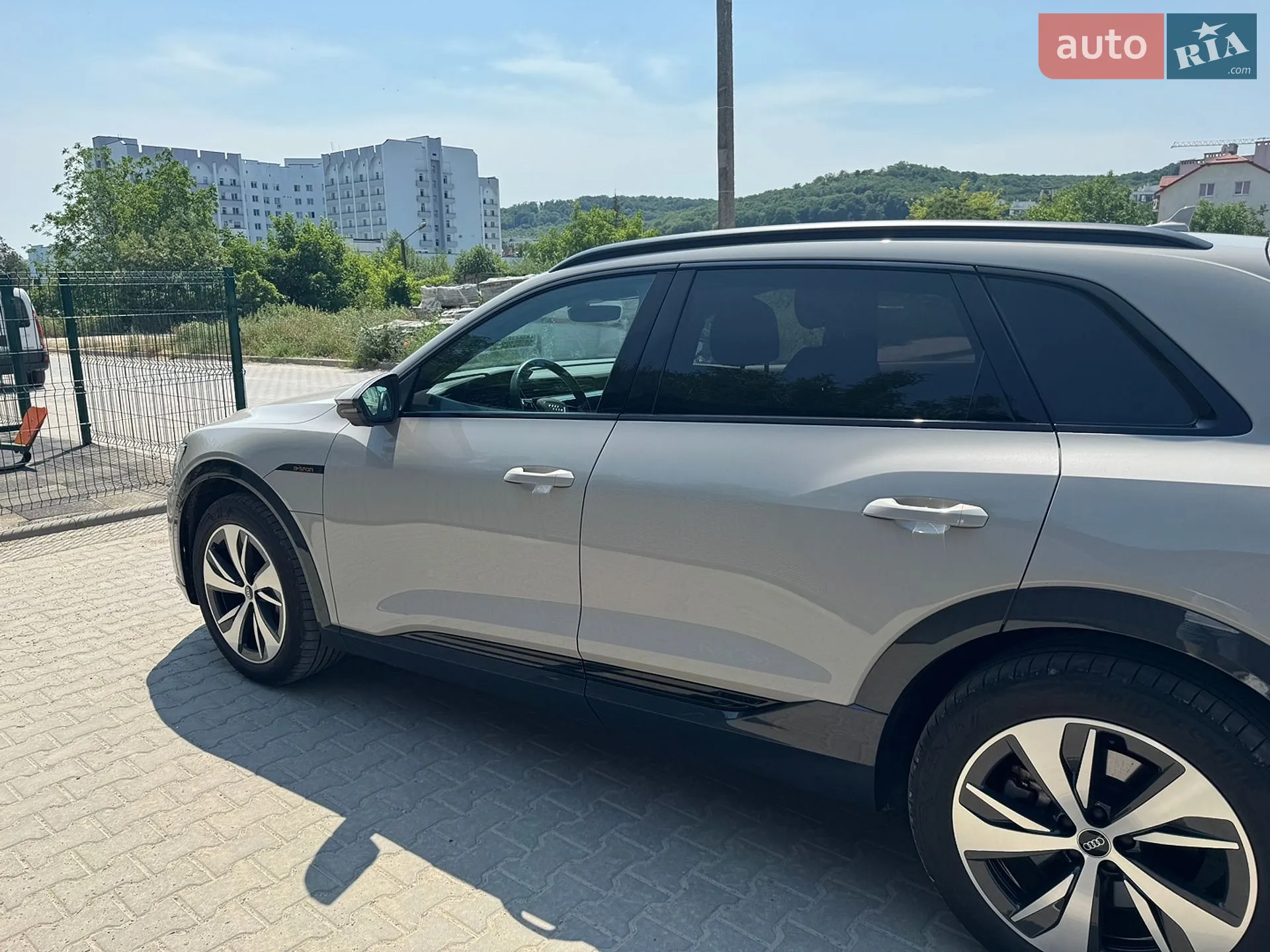 Audi e-tron 2022 VIN WAUZZZGE7NB031984 фото оголошення 4 з 24