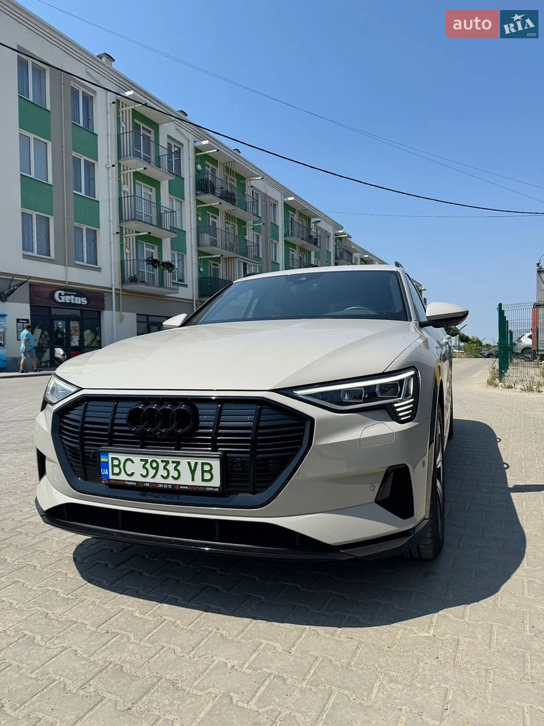 Audi e-tron 2022 VIN WAUZZZGE7NB031984 фото оголошення 8 з 24