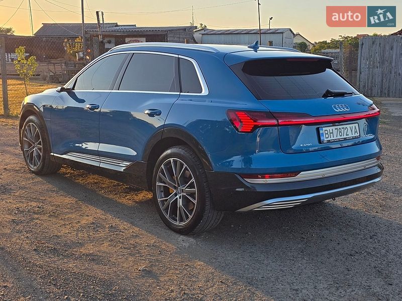 Внедорожник / Кроссовер Audi e-tron 2019 в Одессе