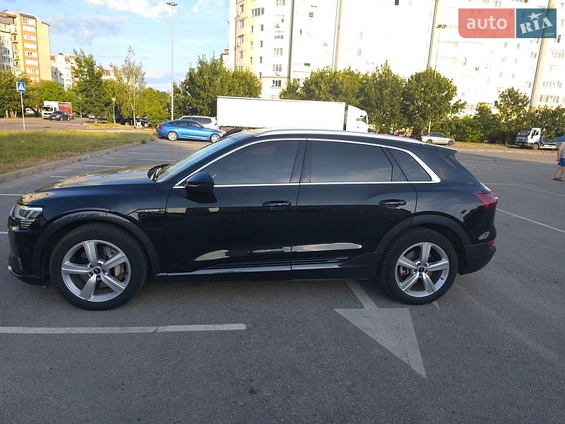 Позашляховик / Кросовер Audi e-tron 2020 в Івано-Франківську
