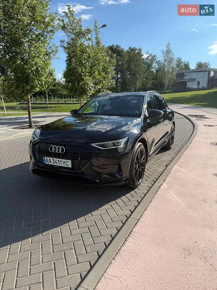 2019 Audi e-tron - мініатюра 2