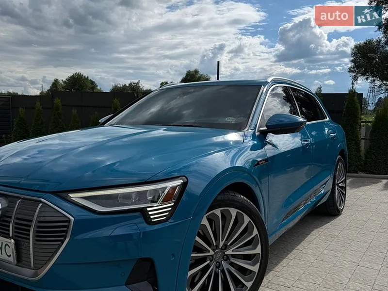 Audi e-tron