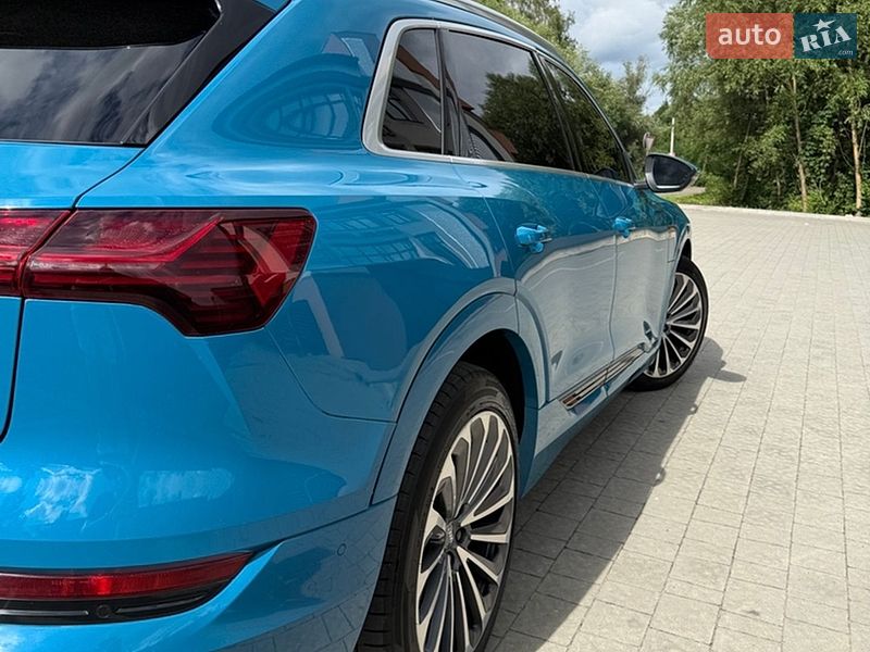 Внедорожник / Кроссовер Audi e-tron 2019 в Львове