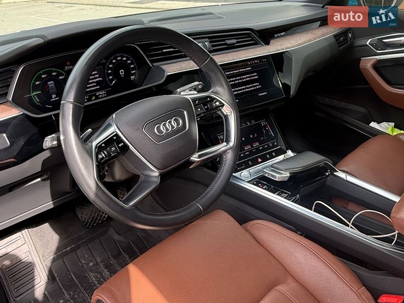 Внедорожник / Кроссовер Audi e-tron 2019 в Львове