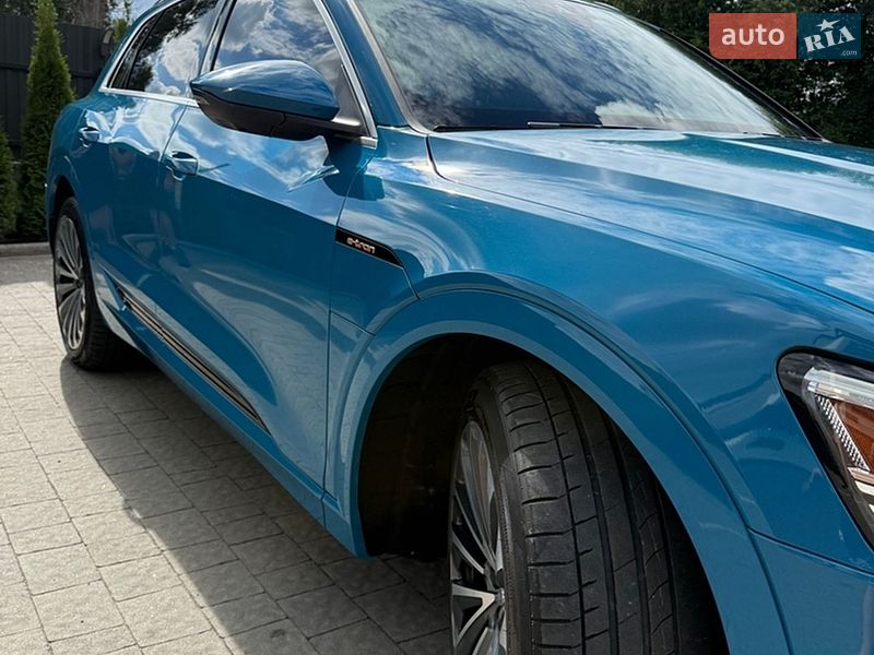 Внедорожник / Кроссовер Audi e-tron 2019 в Львове