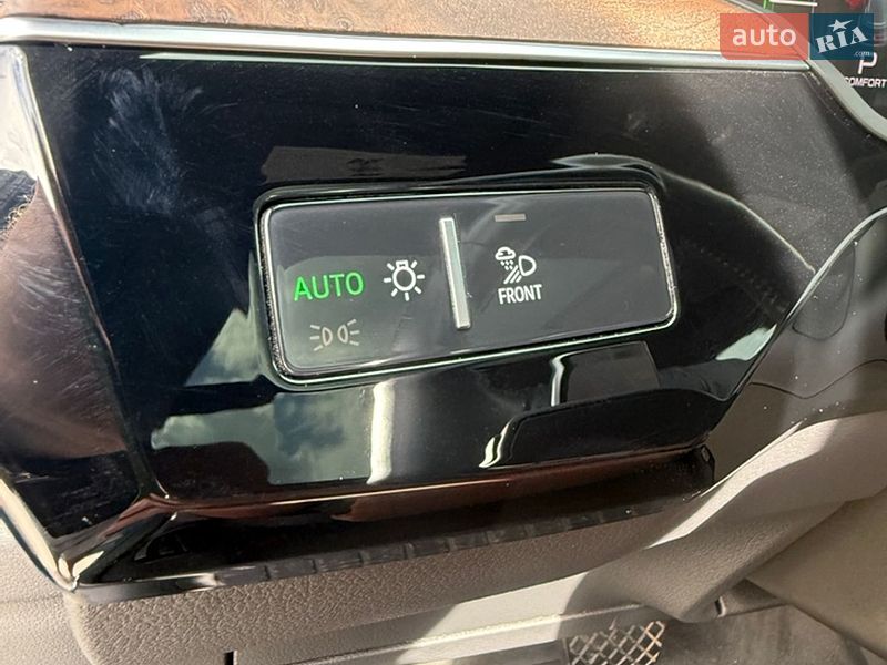 Внедорожник / Кроссовер Audi e-tron 2019 в Львове