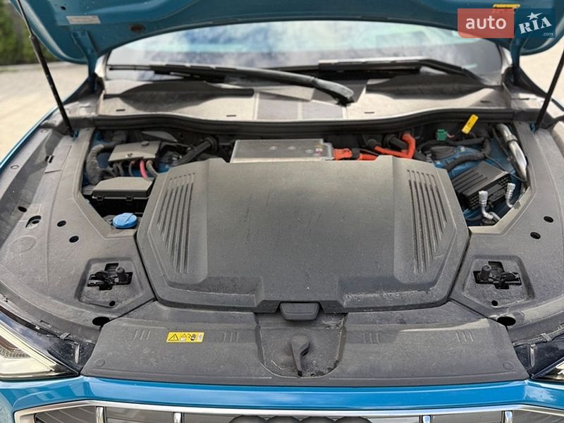 Внедорожник / Кроссовер Audi e-tron 2019 в Львове