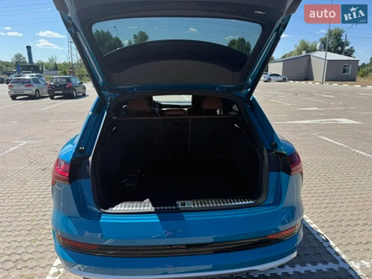 2019 Audi e-tron - мініатюра 3