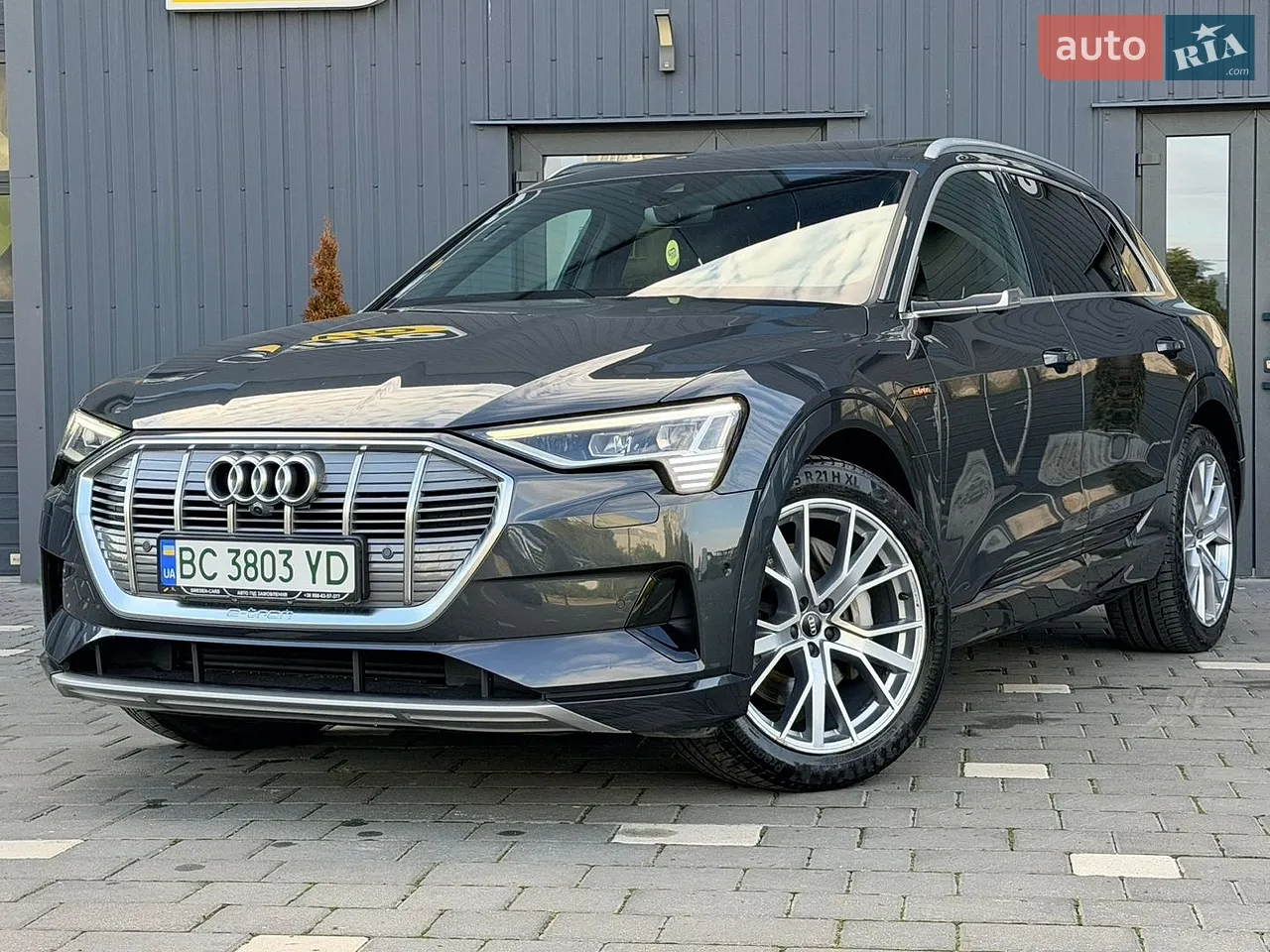 2020 Audi e-tron - мініатюра 5