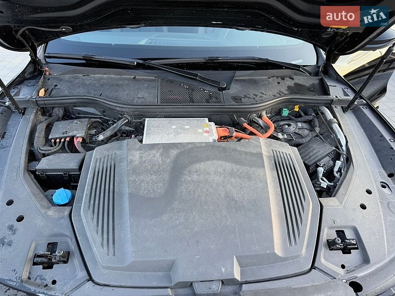 Позашляховик / Кросовер Audi e-tron 2020 в Кам'янець-Подільському