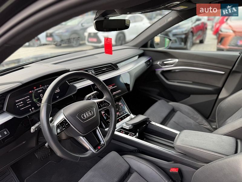 Внедорожник / Кроссовер Audi e-tron 2021 в Львове фото 25 Внедорожник / Кроссовер Audi e-tron 2021 в Львове