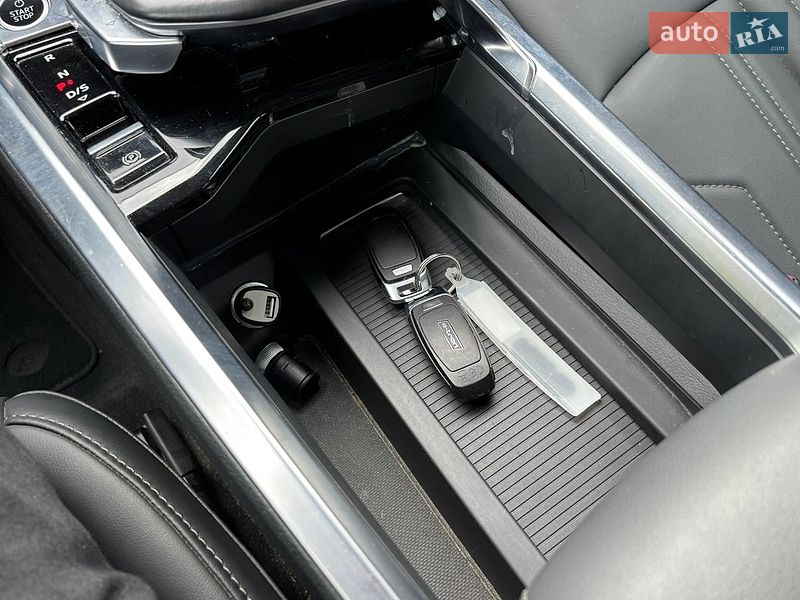 Позашляховик / Кросовер Audi e-tron 2020 в Житомирі