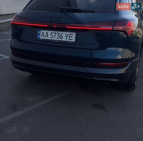 Позашляховик / Кросовер Audi e-tron 2019 в Києві