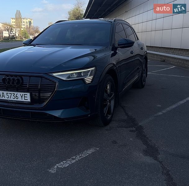 Позашляховик / Кросовер Audi e-tron 2019 в Києві