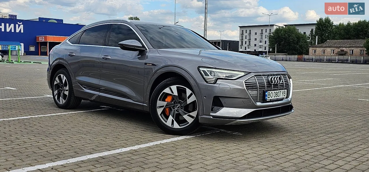 2020 Audi e-tron - мініатюра 2